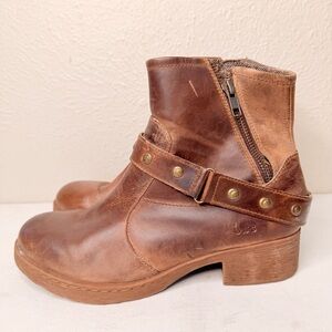 B.o.c. Brown leather/fabric harness strap bootie